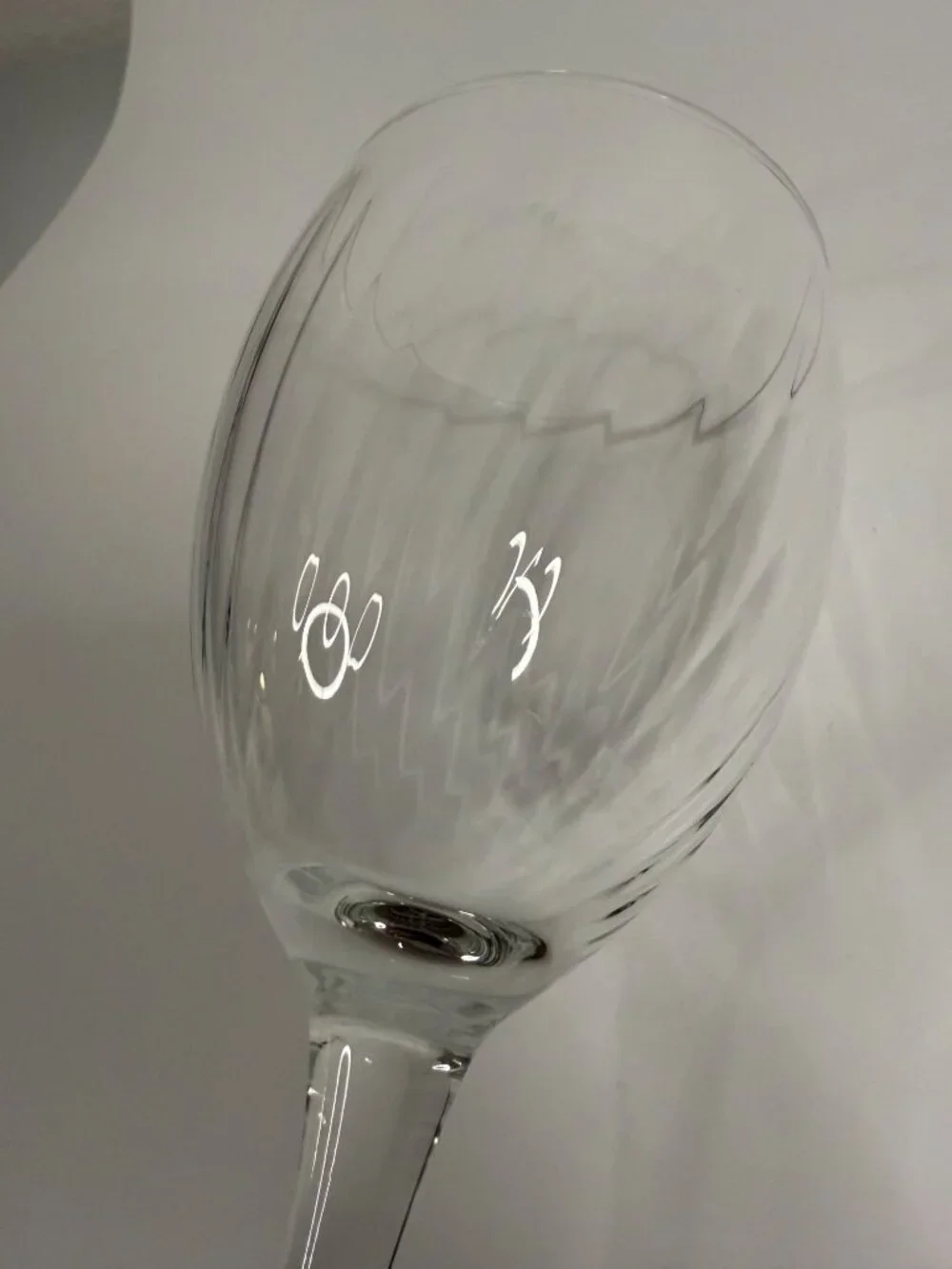 Crystal Swirl Champagne Goblet / Wine Glass, 7.5